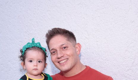  Marina y Jonathan Cisneros.