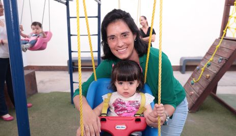  Marcela Rodríguez y Ana Simaya.