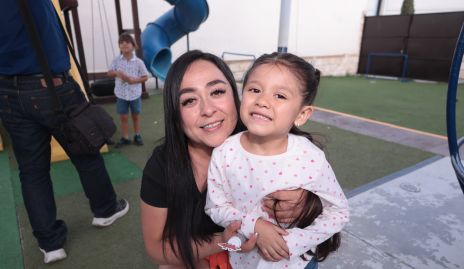  Cynthia Puebla y Lía Puebla.