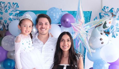  Bárbara Cisneros, Alejandro Cisneros y Rayit Varela.