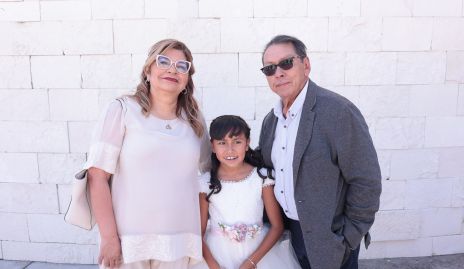  Adriana España, Victoria Benítez y Víctor Landeros.