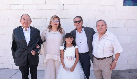  Jorge España, Adriana España, Victoria Benítez, Víctor Landeros y Eduardo Landeros.