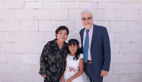  Adriana Marfil, Victoria Benítez y Jesús Huerta.