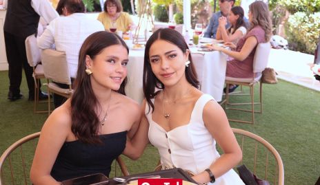  Camila Lomas y Valentina Lomas.