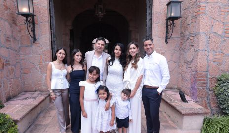  Valentina Lomas, Camila Lomas, Manuel Huerta, Yanahí Landeros, Sofía Orozco, Luis Huerta, Victoria Benítez, Ema Huerta y Julián Huerta.