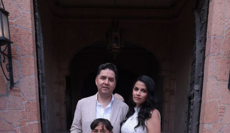  Manuel Huerta, Yanahí Landeros y Victoria Benítez.