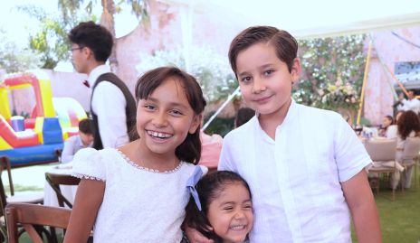  Victoria Benítez, Ema Huerta y José Tello.