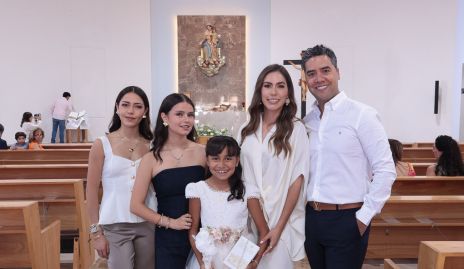  Valentina Lomas, Camila Lomas, Victoria Benítez, Sofía Orozco y Luis Huerta.