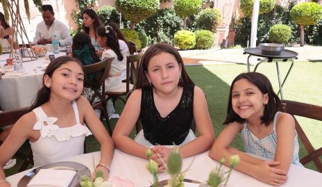  Isabela Contreras, Marieli Salazar y Renata Flores.