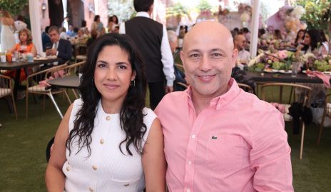  Rocío Martinez y Alfredo Flores.