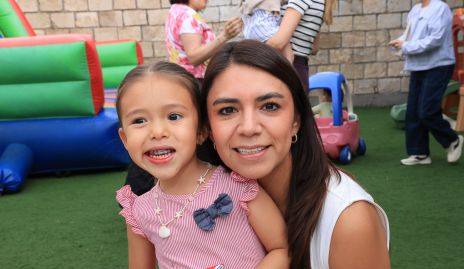  Gladis Castro y María Julia Nava.