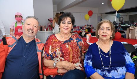  Jaime Alvarado, Patricia e Isabel Torres.