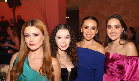  Victoria Castilla, Geraldi Morales, Giselle Muñoz y Valeria Goicoechea.