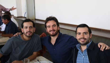  Rogelio Pérez, Julio Galindo y Rodrigo Pérez.