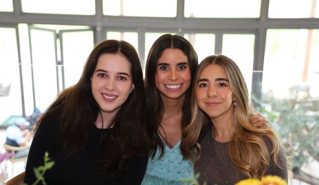  Renata Castillo, Rocío de la Vega y Estefanía Leija.