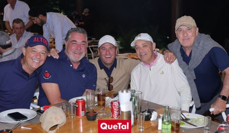  Miguel Olavarri, Javier Martínez, Juan Benavente, Juan Carlos y Pedro Olavarri.