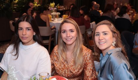  Ana Lucía Díaz, Faustina Villarreal y Camila Fernández.