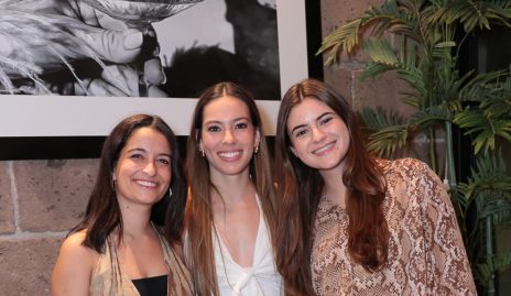  Luz María Meade, Jimena Padilla y Ana María Meade.