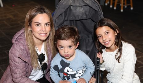 Arlette Robles, Gonzalo Lozano y Luciana Lozano.