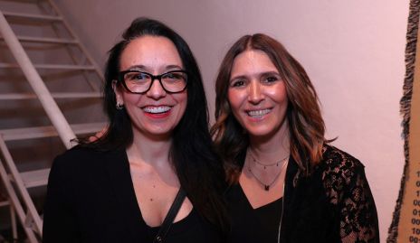  Karla López y María Espinosa.