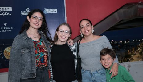  Daniela Navarro, Alejandra de la Torre, Paulina Chávez y Teo.