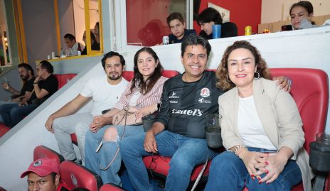  Misael, Arantza, Víctor y Gloria.