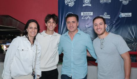  Sandra Lara, Juan Pablo Jiménez, Jesús Jiménez y Jesús Manuel.