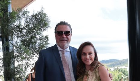  Javier Martínez y Carla Manzo.