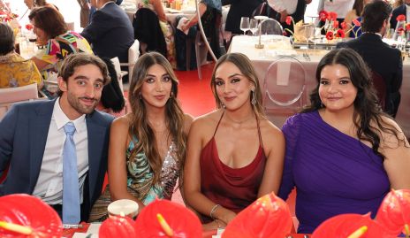  Marco, Ana Paola Pérez, Beatriz Pérez y Regina Leal.