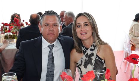  Pepe Guevara y Gaby Acosta.