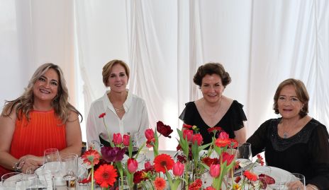  Beatriz Gutiérrez, Cristiana Barrett, Martha Torres y María Eugenia Meade.