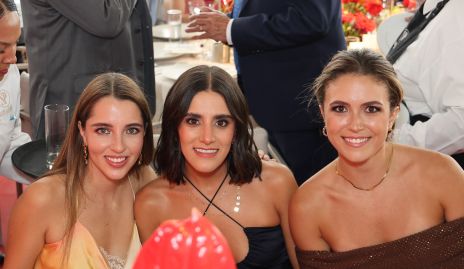  Ana Paula de los Santos, Regina Hinojosa y María Emilia Torre.