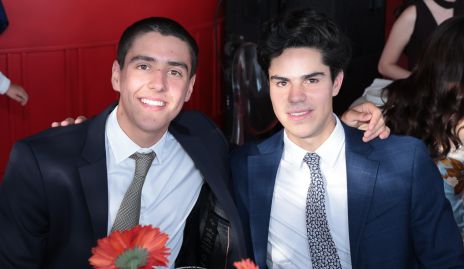  Andrés Morales y Francisco Leos.