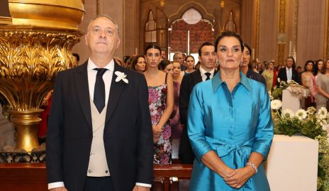  Juan Carlos Olavarri y Ana Ortiz papás del novio.