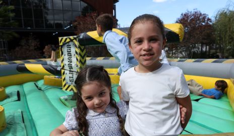  Alexandra y Roberta.