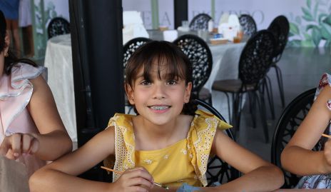  Renata.