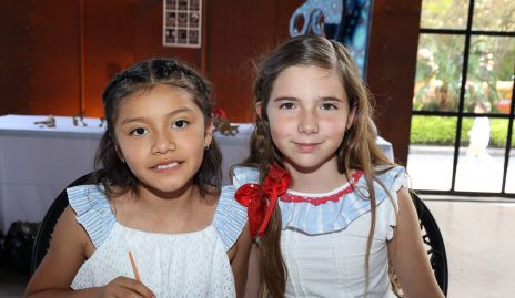  Regina Gómez y Alexandra Rivera.