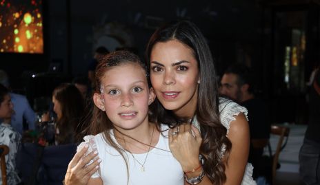  Elena Martínez y Sandra García.