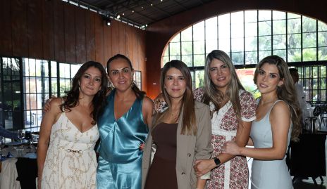  Mercy Lafuente, Alejandra Luna, Mari Fer Leal, Mariana Berrones e Imelda Martínez.