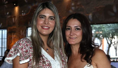  Mariana Berrones y Mercy Lafuente.