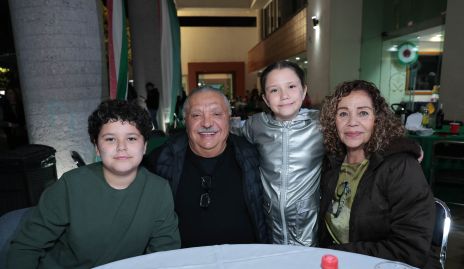  Alexandro Galarza, Antonio Curiel, Aimé Galarza y Ana Lu Soto.