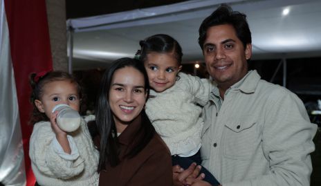  Emilia, Sandra, Javiera y Mario Martell.