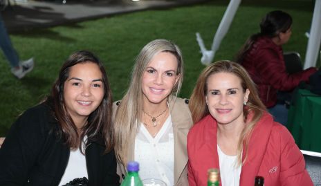  Yurico Ongo, Elsa Paz y Michelle Baeza.