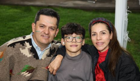  Mario Moreno, Jesús Moreno y Mari González.