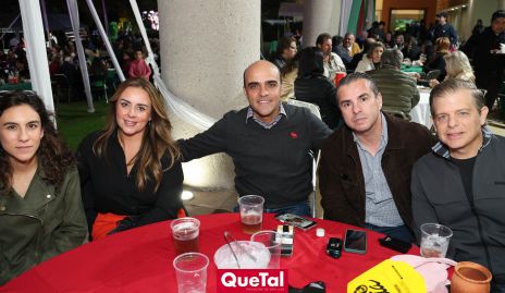  Irasema, Susi, Iván, Héctor y Juan Carlos. 