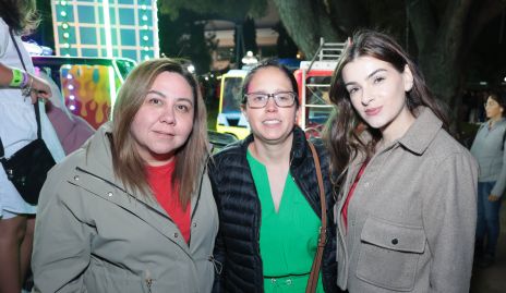  Karla Vidal, Sofía Zúñiga y Elisa Ochoa.