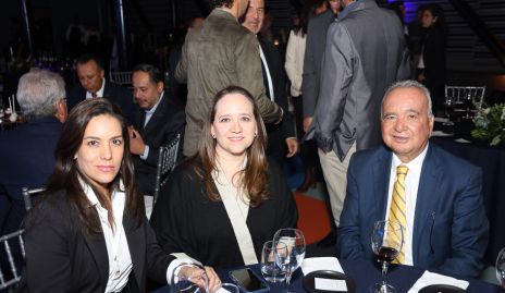  María José Torres, Blanca Rangel y Joel Ramírez.