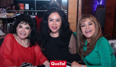  Leticia Flores, Olga Ríos y Martha Ríos.