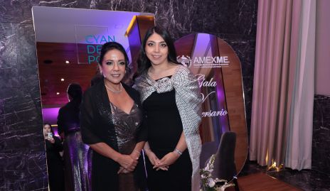  Ivette Larrea y Carolina Pérez.