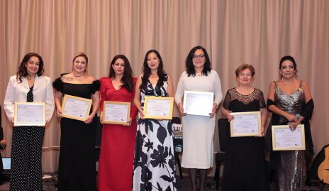  Melania Lamas, Amia López, Adriana Díaz, Maru Urbina, Lupita Brianos, Gladys López e Ivette Larrea.